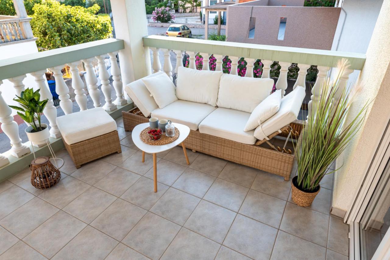 Magnolia Apartmani Vodice Exterior photo